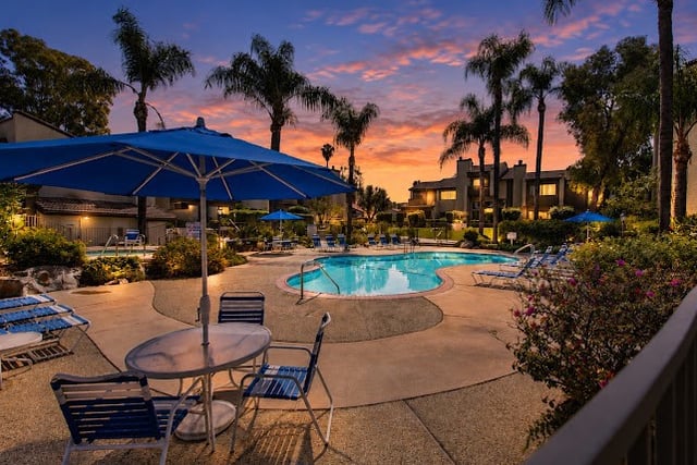 21500 Califa 141, Woodland Hills, CA 91367 — photo 52 of 61