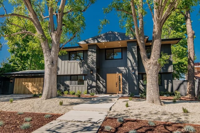 24245 Hatteras, Woodland Hills, CA 91367 — photo 2 of 75