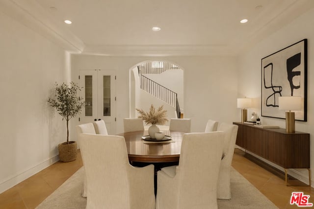 223 24th Street, Santa Monica, CA 90402 — photo 5 of 28