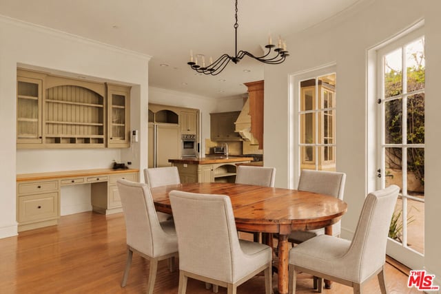 223 24th Street, Santa Monica, CA 90402 — photo 8 of 28