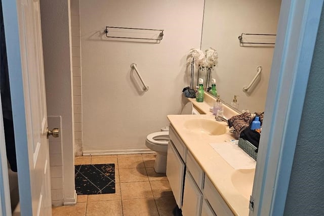 8710 Independence ave # 202, Canoga Park, CA 91304 — photo 8 of 15