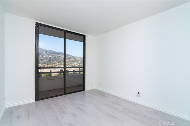 343 E Pioneer Drive 802, Glendale, CA 91203 — photo 25 of 52