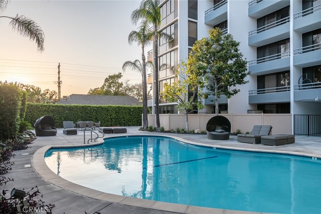 343 E Pioneer Drive 802, Glendale, CA 91203 — photo 39 of 52