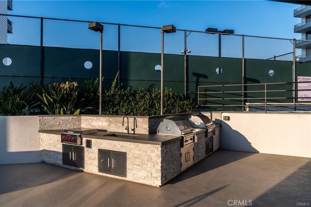 343 E Pioneer Drive 802, Glendale, CA 91203 — photo 49 of 52