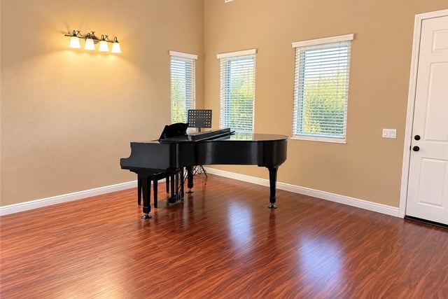 2233 Avenida Del Mar, Lancaster, CA 93535 — photo 21 of 25