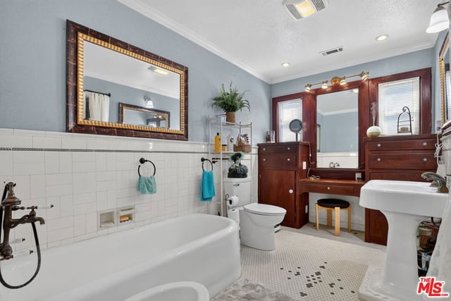 5300 Chesley Avenue, Los Angeles, CA 90043 — photo 43 of 66