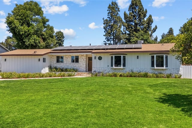 17439 Donmetz, Granada Hills, CA 91344 — photo 4 of 50