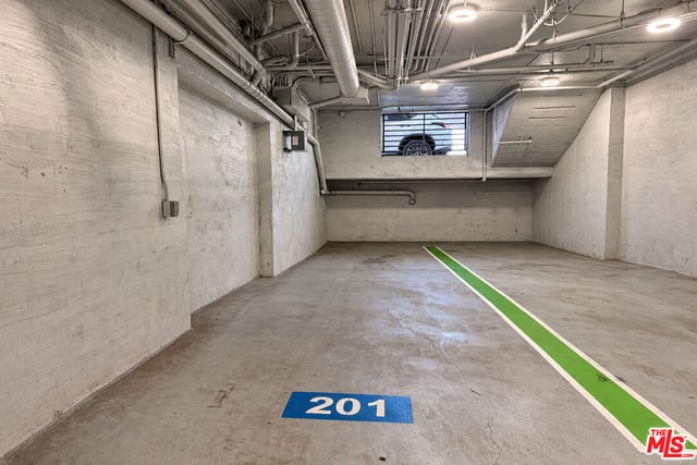 10951 National Boulevard 201, Los Angeles, CA 90064 — photo 25 of 27