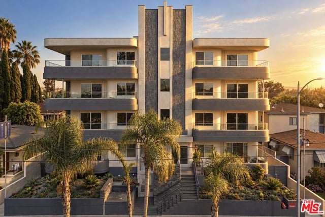10951 National Boulevard 201, Los Angeles, CA 90064 — photo 6 of 27