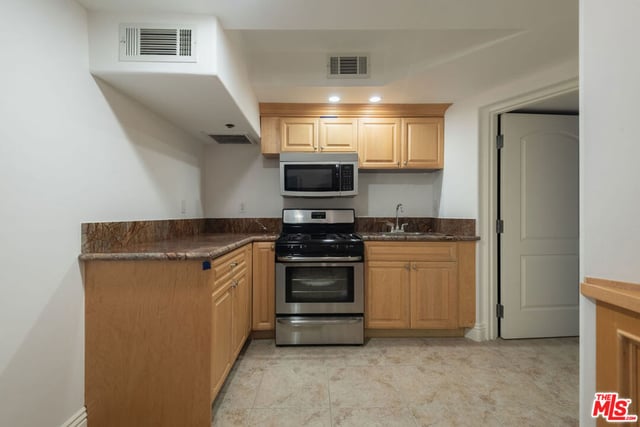 3932 Blue Canyon Drive, Studio City, CA 91604 — photo 30 of 35
