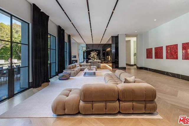 10701 Bellagio Road, Los Angeles, CA 90077 — photo 17 of 41