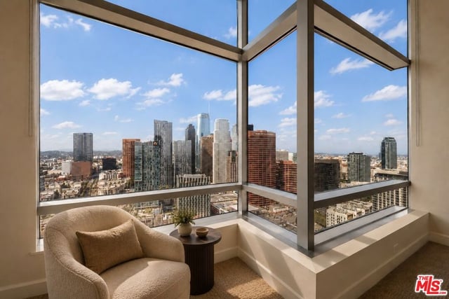 900 W Olympic Boulevard 34J, Los Angeles, CA 90015 — photo 9 of 17