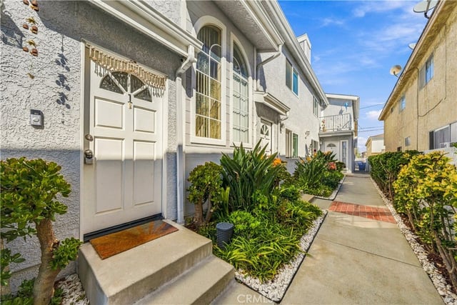 934 W 26th 1, San Pedro, CA 90731 — photo 3 of 27