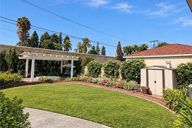 8553 Lowman, Downey, CA 90240 — photo 3 of 25