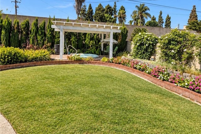 8553 Lowman, Downey, CA 90240 — photo 8 of 25