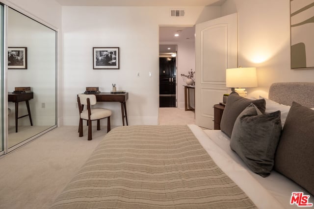 11715 Chenault Street 204, Los Angeles, CA 90049 — photo 28 of 38