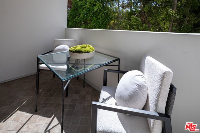 11715 Chenault Street 204, Los Angeles, CA 90049 — photo 33 of 38