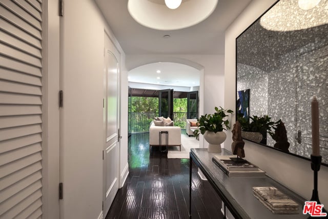 11715 Chenault Street 204, Los Angeles, CA 90049 — photo 9 of 38