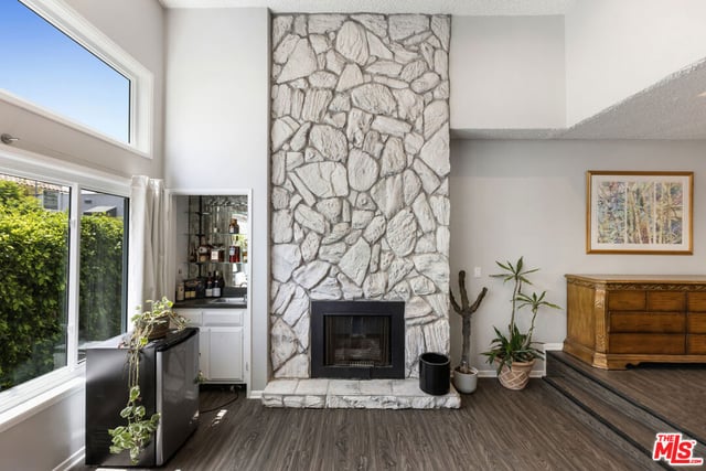 1012 10th Street 3, Santa Monica, CA 90403 — photo 9 of 41