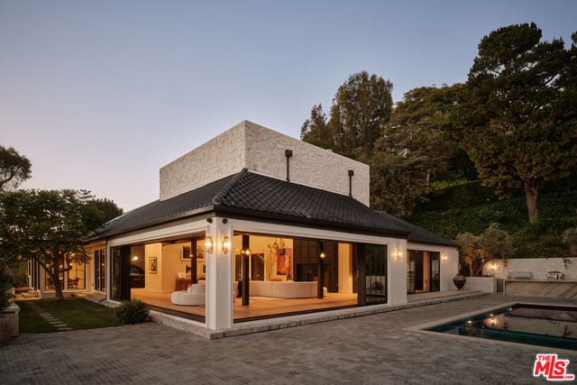 851 Strada Vecchia Road, Los Angeles, CA 90077 — photo 24 of 29