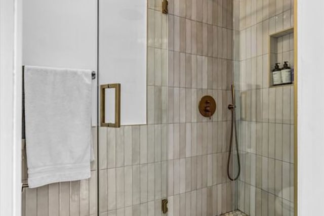 1221 N Kings Road 101, West Hollywood, CA 90069 — photo 18 of 31