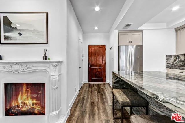 1221 N Kings Road 101, West Hollywood, CA 90069 — photo 8 of 31