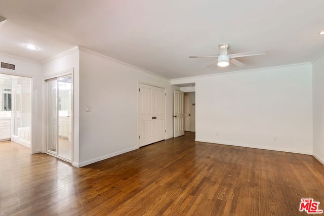 16011 Meadowcrest Road, Sherman Oaks, CA 91403 — photo 12 of 24