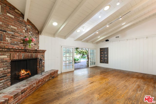 16011 Meadowcrest Road, Sherman Oaks, CA 91403 — photo 5 of 24