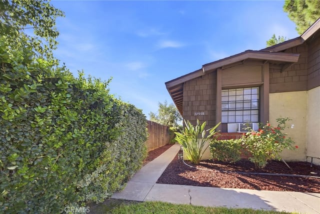 27558 Jasper Way, Castaic, CA 91384 — photo 2 of 31
