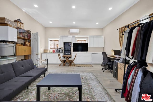 529 W Wilson Avenue, Glendale, CA 91203 — photo 33 of 45