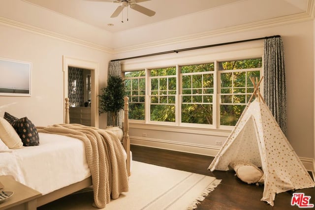 2041 Mandeville Canyon Road, Los Angeles, CA 90049 — photo 30 of 48