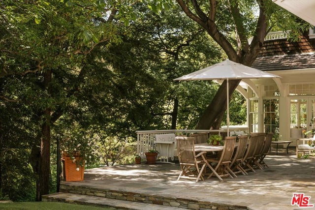 2041 Mandeville Canyon Road, Los Angeles, CA 90049 — photo 43 of 48