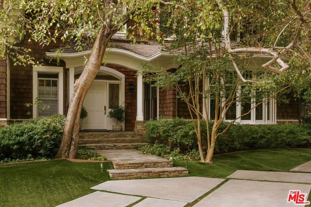 2041 Mandeville Canyon Road, Los Angeles, CA 90049 — photo 5 of 48
