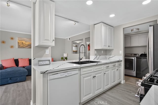 28006 S Western 270, San Pedro, CA 90732 — photo 15 of 38
