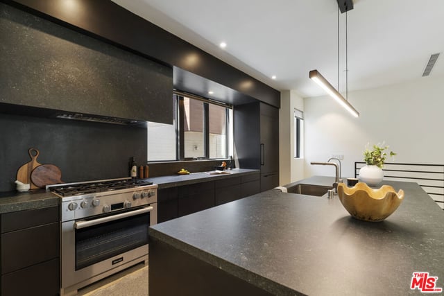 923 Hilldale Ave, West Hollywood, CA 90069 — photo 13 of 51