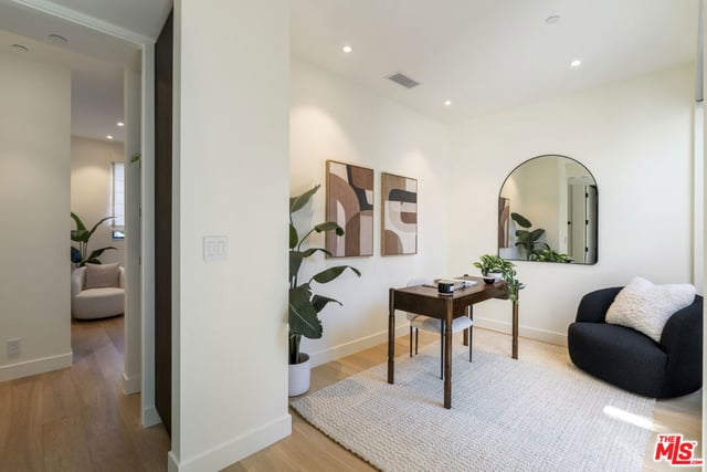 923 Hilldale Ave, West Hollywood, CA 90069 — photo 29 of 51