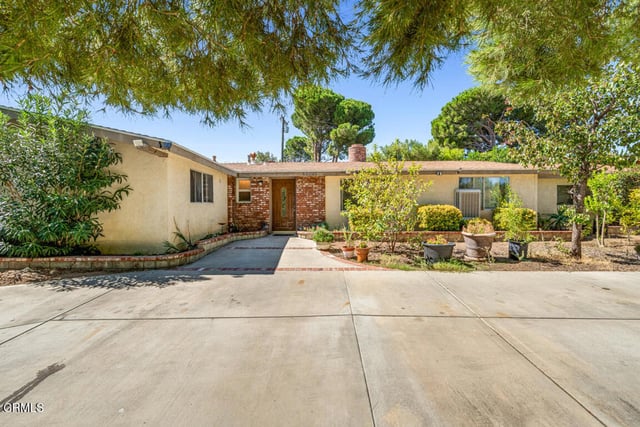 42041 Ivesgrove Drive, Quartz Hill, CA 93536 — photo 3 of 21