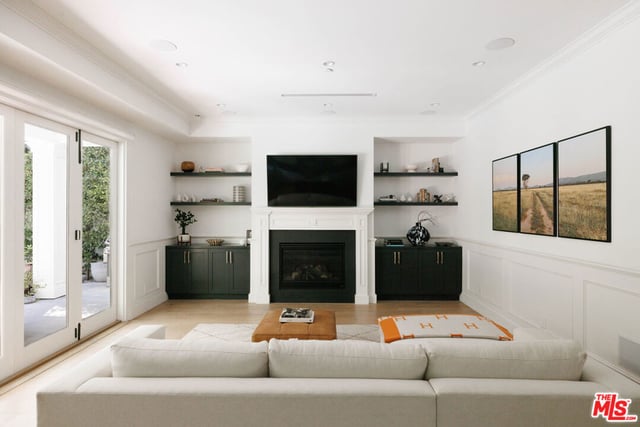 4104 Kraft Avenue, Los Angeles, CA 91604 — photo 10 of 23