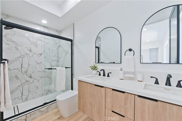 542 N Serrano Avenue, Los Angeles, CA 90004 — photo 11 of 21