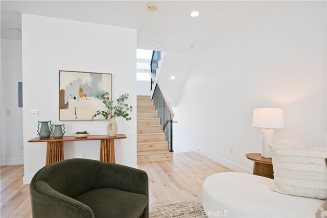 542 N Serrano Avenue, Los Angeles, CA 90004 — photo 9 of 21