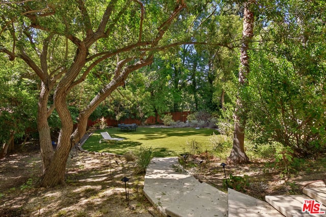 17269 Oak View Drive, Encino, CA 91316 — photo 37 of 47