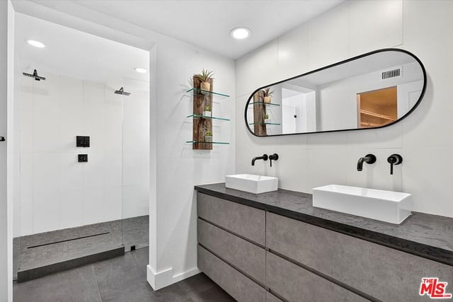 1412 N Crescent Heights Boulevard 203, West Hollywood, CA 90046 — photo 7 of 16