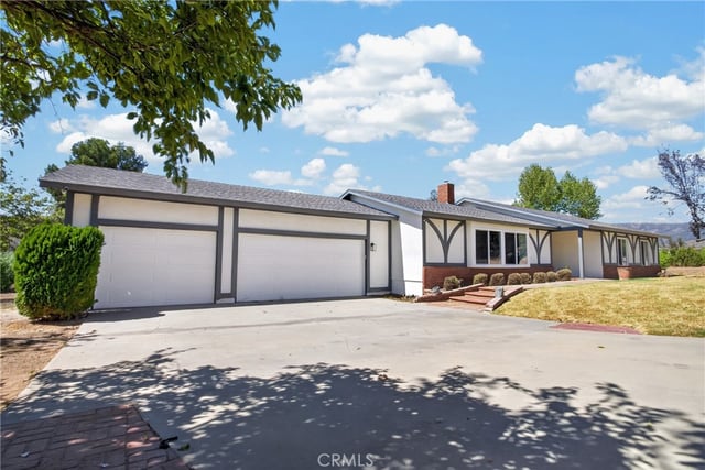 34255 Tyndall, Agua Dulce, CA 91390 — photo 3 of 53
