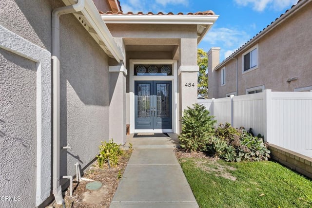 484 Via Olivera, Camarillo, CA 93012 — photo 5 of 57
