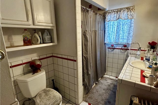 544 W 112th, Los Angeles, CA 90044 — photo 12 of 17