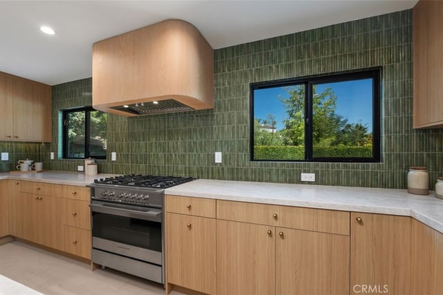 24621 Calvert Street, Woodland Hills, CA 91367 — photo 12 of 42