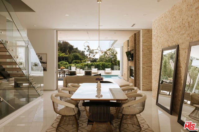 9311 Readcrest Drive, Beverly Hills, CA 90210 — photo 9 of 29