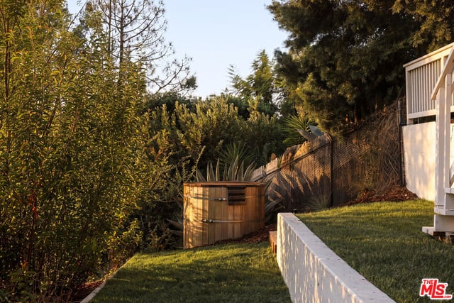 5698 Holly Oak Drive, Los Angeles, CA 90068 — photo 30 of 35