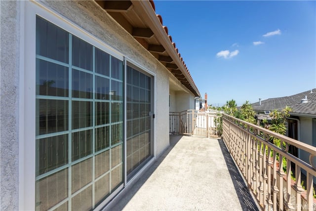 1306 W 25th, San Pedro, CA 90732 — photo 9 of 39