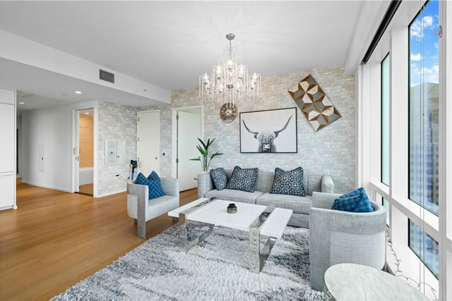 877 Francisco Street 4111, Los Angeles, CA 90017 — photo 10 of 39